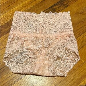 Lace High-Waisted Briefs in Pink